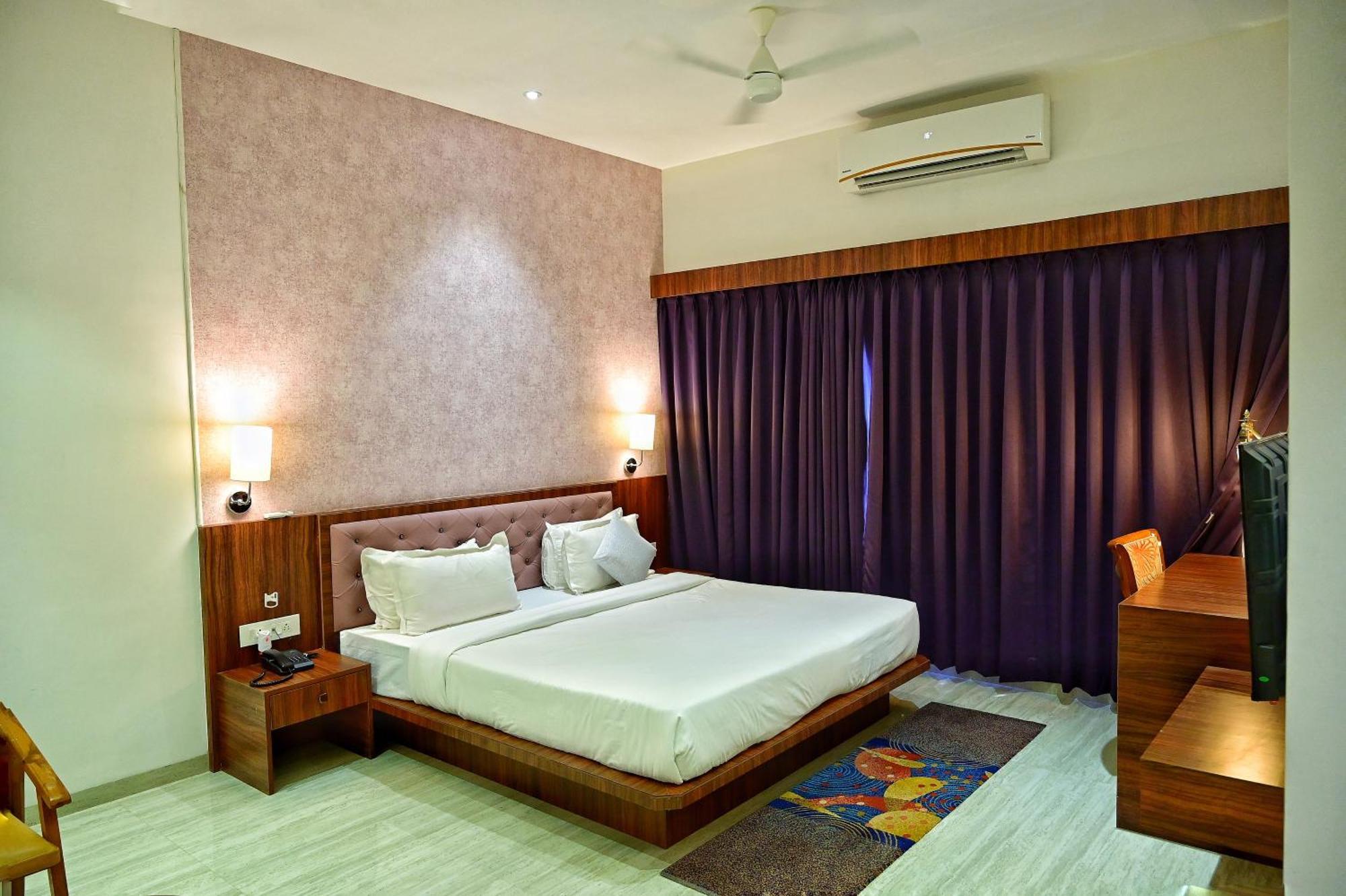 The One Hotel Nashik Extérieur photo