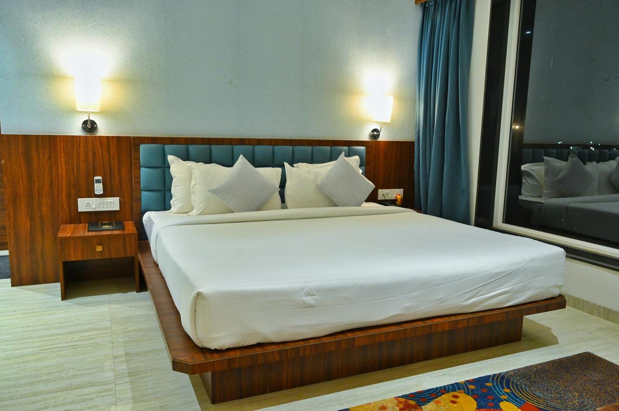 The One Hotel Nashik Extérieur photo