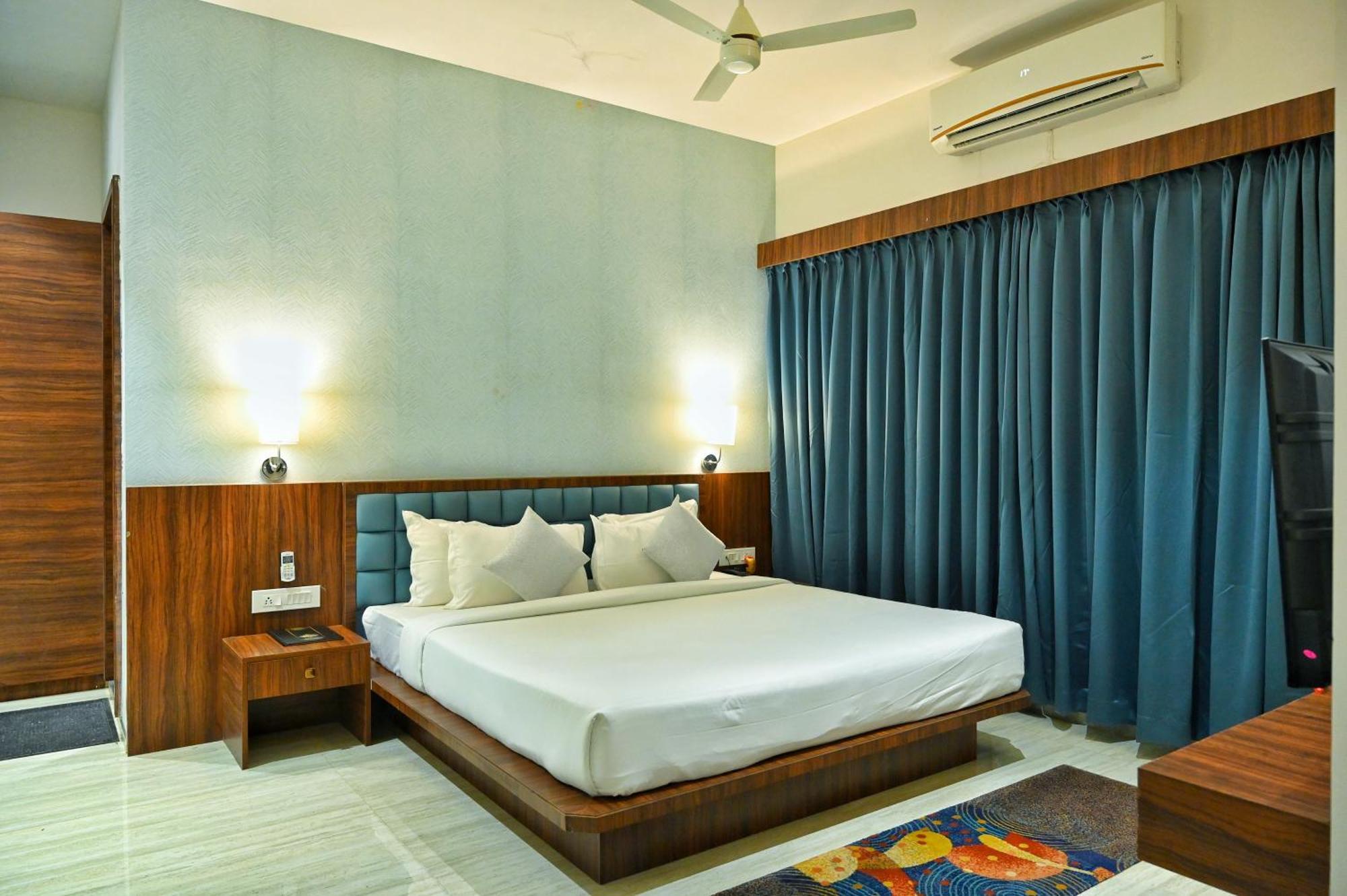 The One Hotel Nashik Extérieur photo