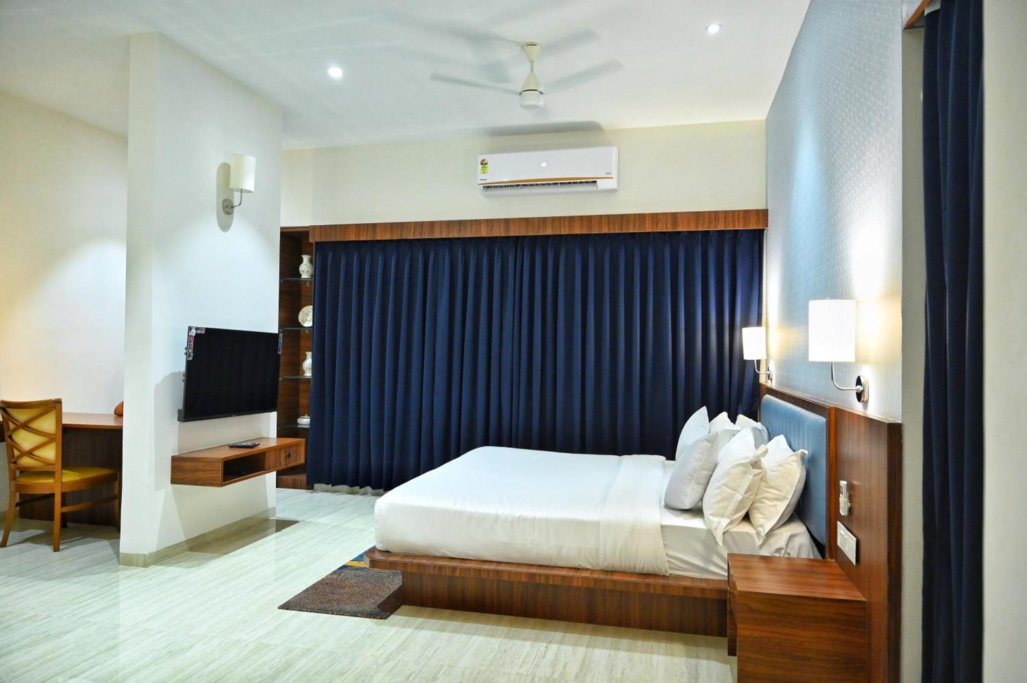 The One Hotel Nashik Extérieur photo