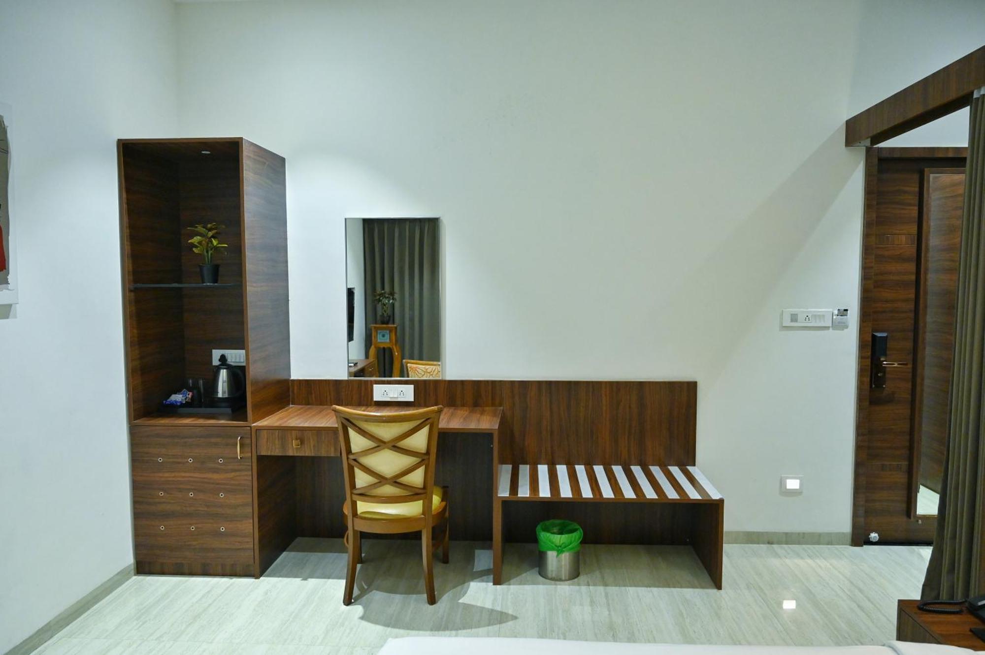 The One Hotel Nashik Extérieur photo